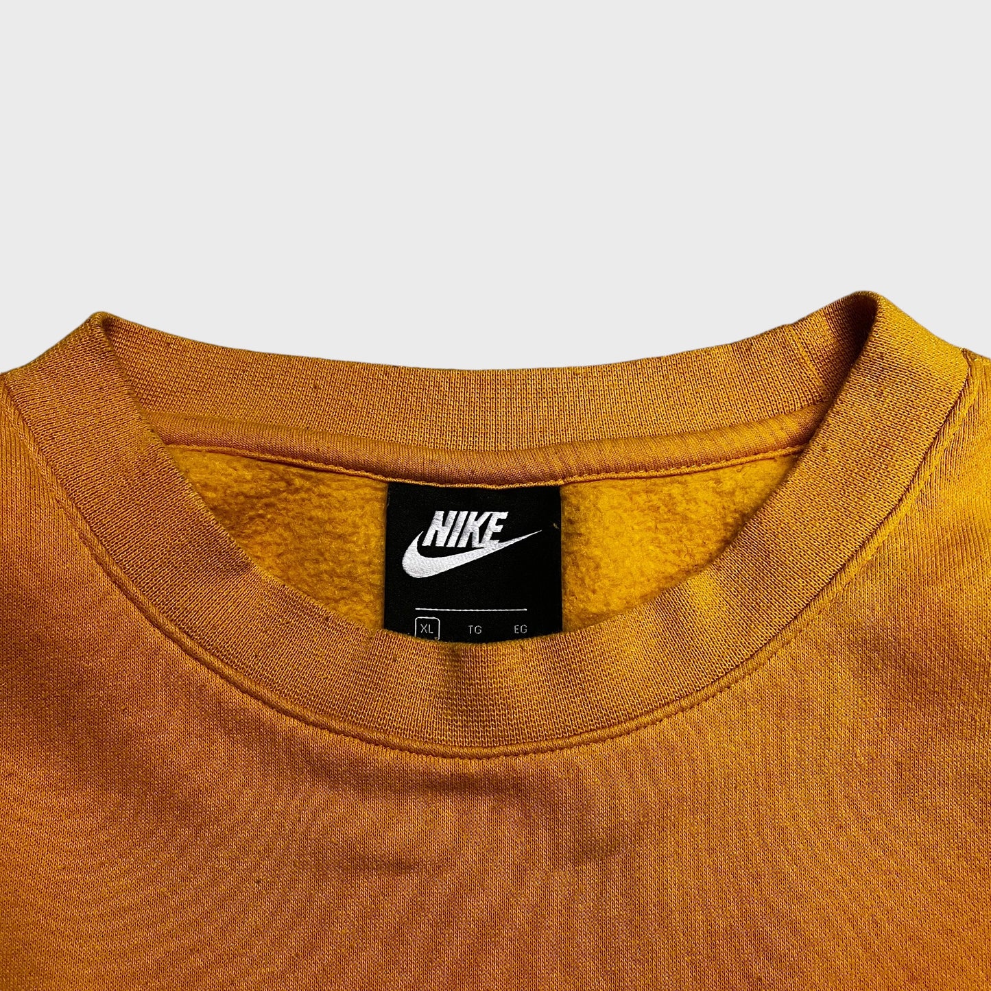 NIKE sweat yellow