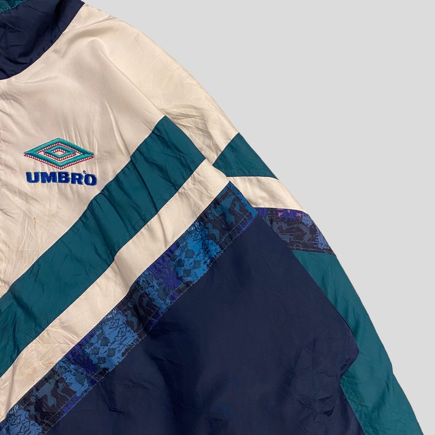 90's UMBRO nylon jacket